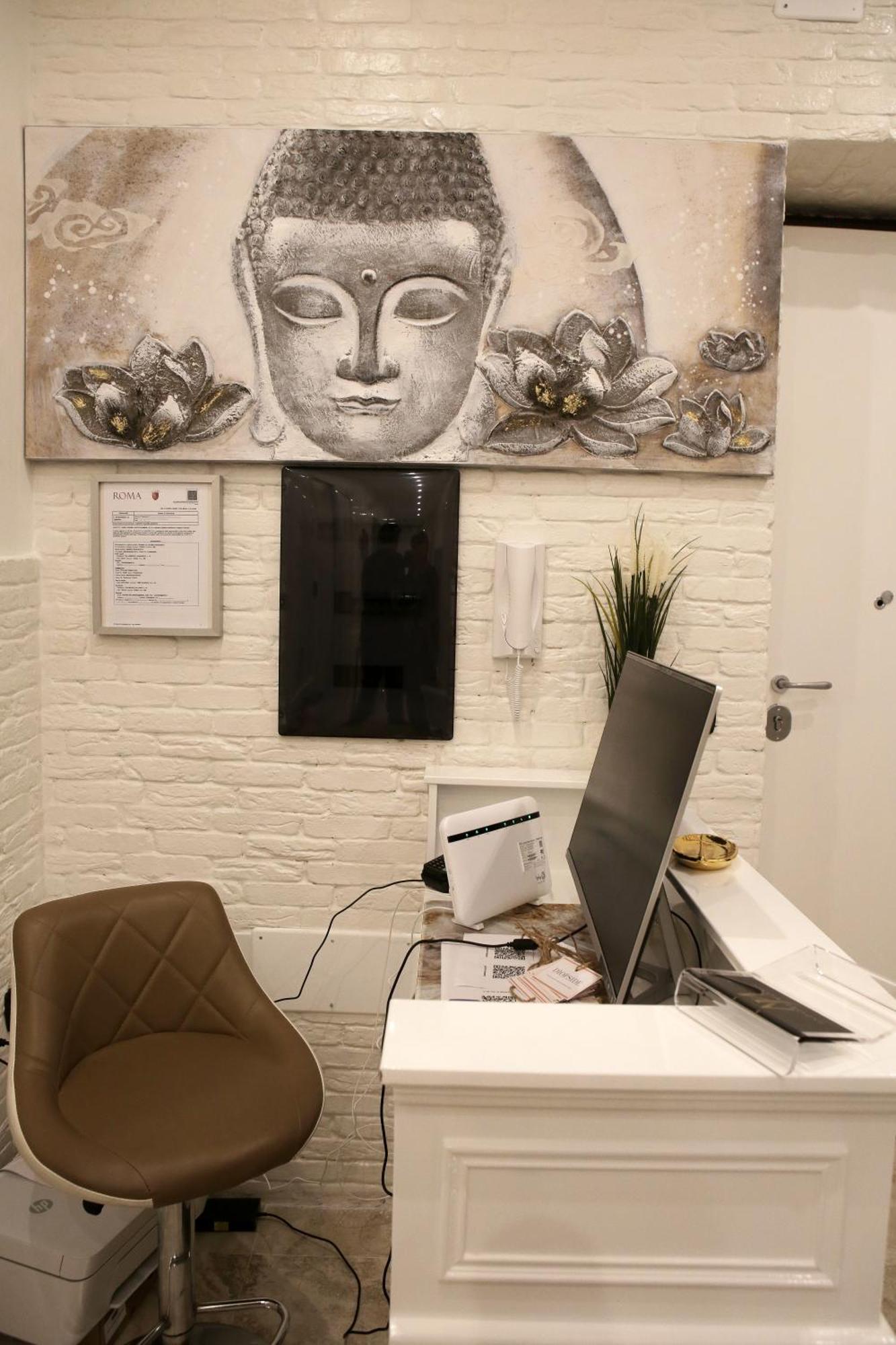 Jadore Monic Pensión Roma